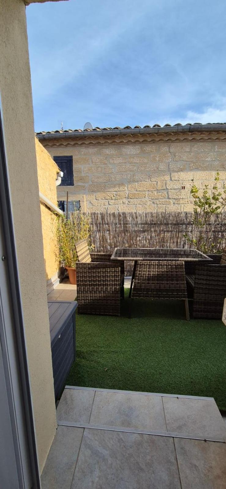 Proche D'Uzes La Terrasse Du Soleil Levant Collias Luaran gambar